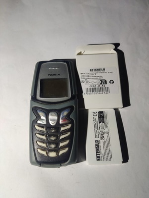 Nokia 5210 used with new battery and original charger
