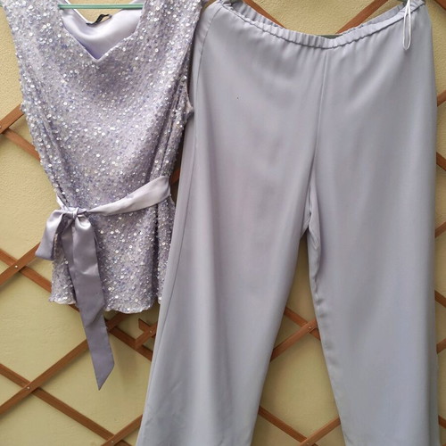 Gina Bacconi blouse and trousers set, lavender