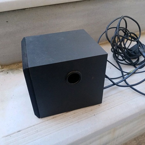 Trust speaker like new in black color