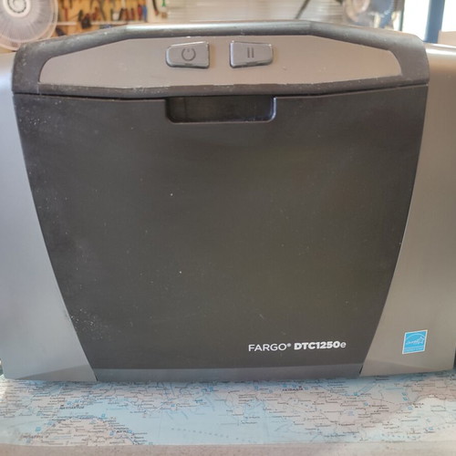 FARGO DTC1250e card printer like new