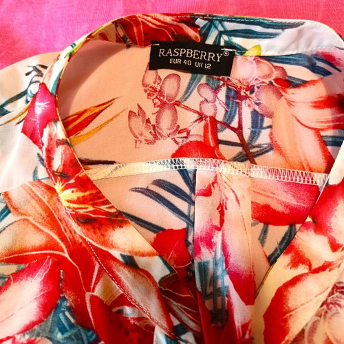 Floral tunic Raspberry like new, multicolor