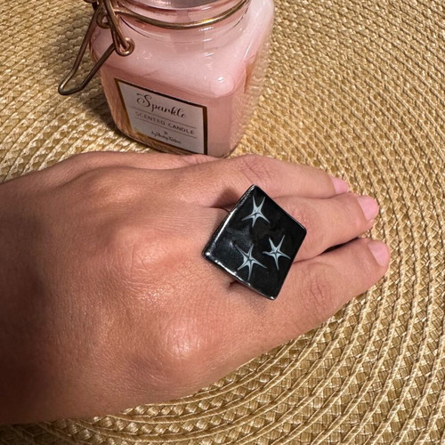 Ring used with unique design, size 53, black