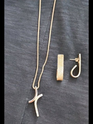 Silver necklace set with cross and earrings like new
