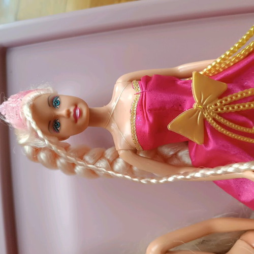 Dolls no name used, pack of two with defects