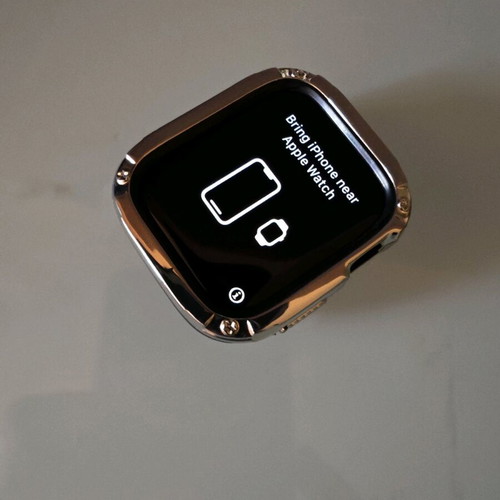 Apple Watch Series 7 Cellular 45 mm σαν καινούργιο με αθλητική και Milanese mesh μπάντα