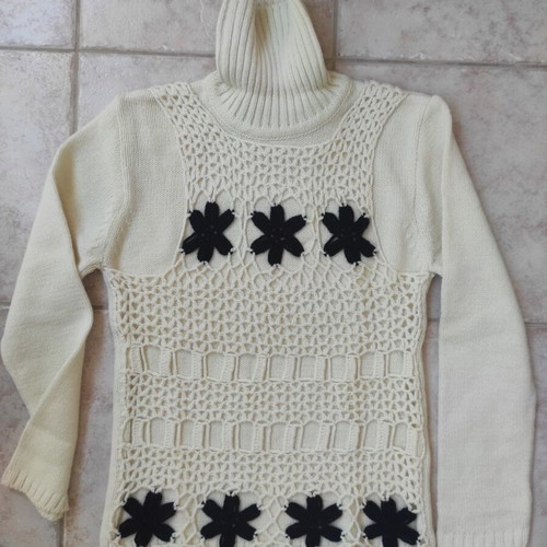 Knitted beige sweater with black flowers, boho style, size S