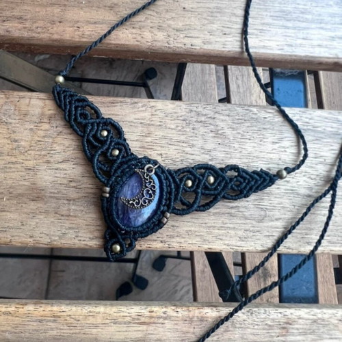 Macrame necklace with amethyst stone, new