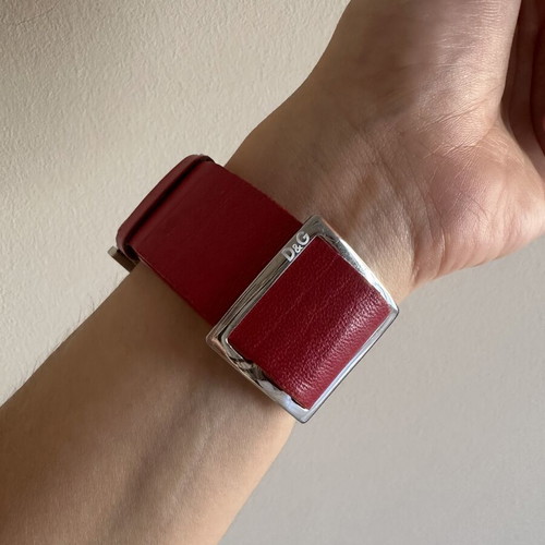 D&G vintage wristwatch red leather strap like new