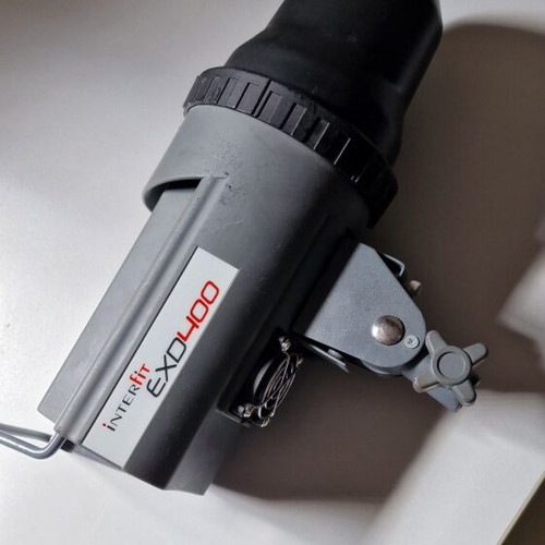 Interfit EXD400 studio flash 400Ws used with accessories