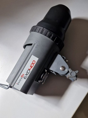 Interfit EXD400 studio flash 400Ws used with accessories