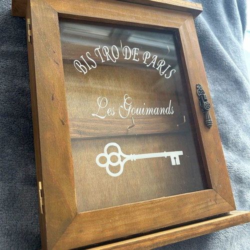 Wooden key holder with 6 slots and glass new