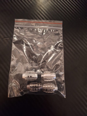 Valve caps grenade style silver pack of 4 like new