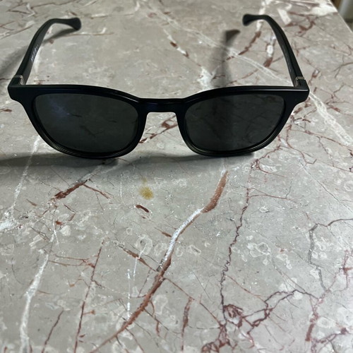 Hugo Boss sunglasses like new, black