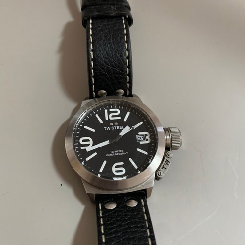 TW Steel Canteen TW2R 45mm watch like new, black leather strap