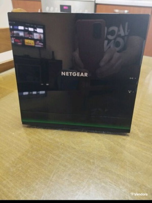 Netgear D6100 dual-band Wi-Fi router 24 Mbps