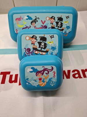 Twin set new, ideal for school and organization
