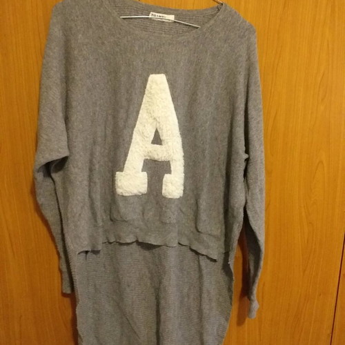 Wool sweater like new, one size
