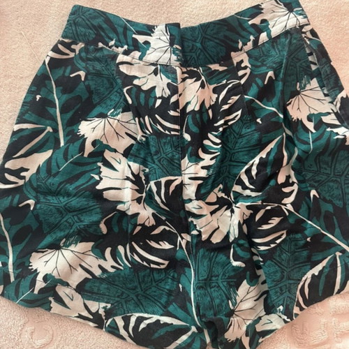 Tiffosi shorts like new, white and green, size S