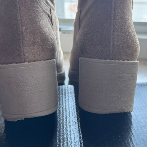 Carad beige boots like new, size 37