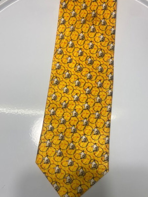 Silk tie like new, 100% pure silk, yellow