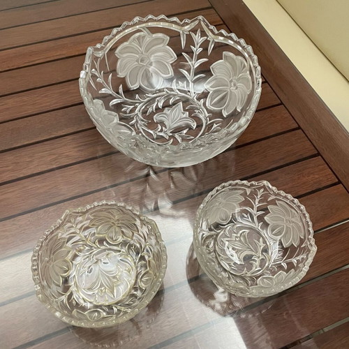 Glass bowl, glass platter and two glass bowls with embossed designs like new