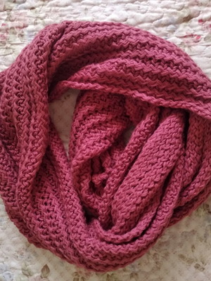 Knitted pink neck warmer