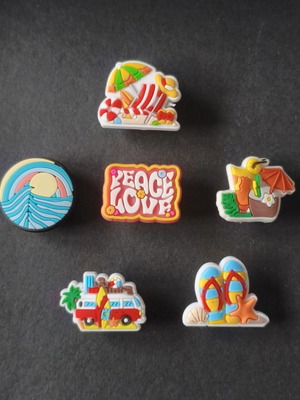 Crocs charms set Sea love like new, orange and turquoise