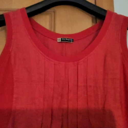 Julia Bergovich women's dress size 38 like new, red