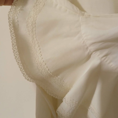 Women's shirt like new, size S-M, white and beige