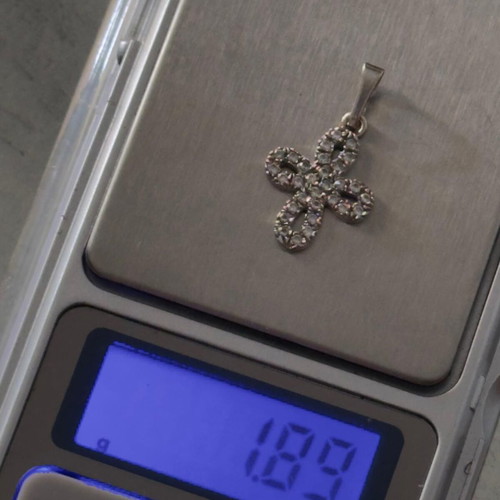 White gold cross with zircon 18K 1.89 grams like new