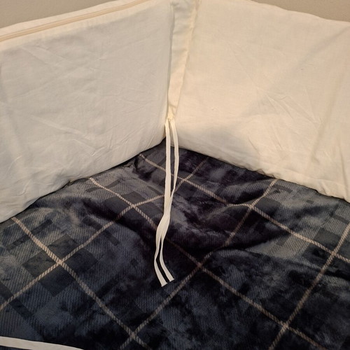 Crib Bumper used, 6 pillows, removable covers