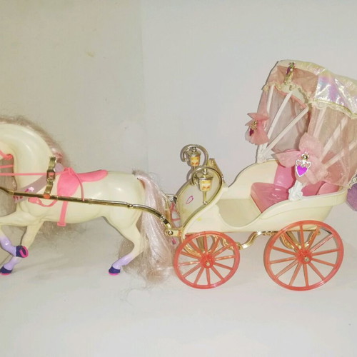 Barbie Crystal Carriage 1991 like new, vintage horse