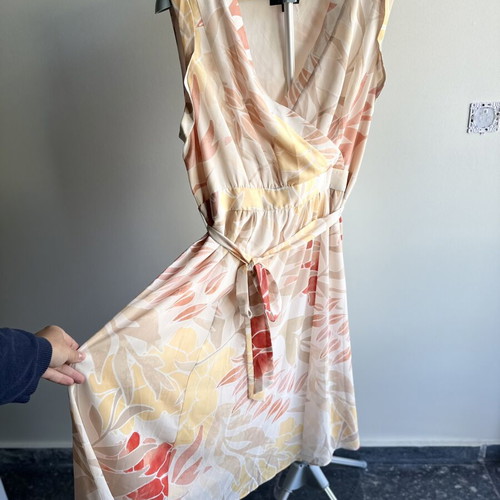 Comma floral dress with tie and zipper, like new, size XXL