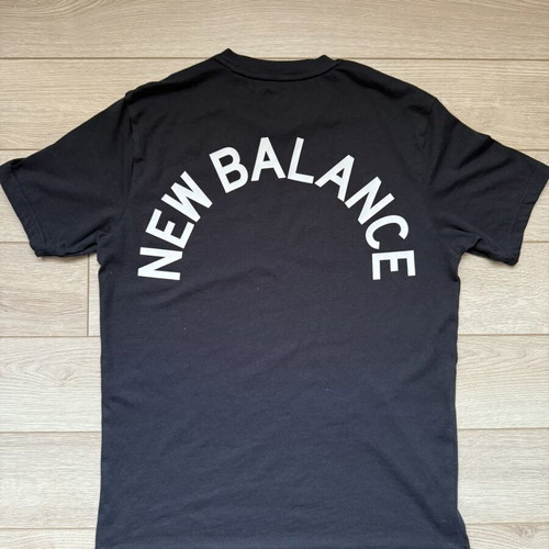 New Balance Men's Back Arc Logo T-Shirt, black, size S