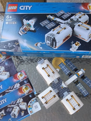 LEGO 60227 Σεληνιακός Διαστημικός Σταθμός City Space Port με 4 φιγούρες