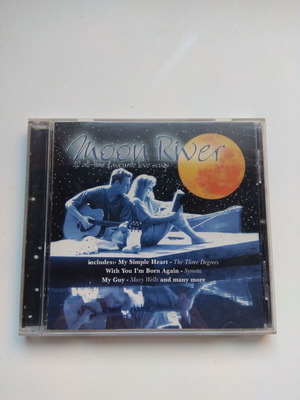 Moon River 20 All Time Favourite Love Songs CD like new