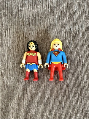 Kinder Playmobil Wonder Woman and Supergirl figures like new