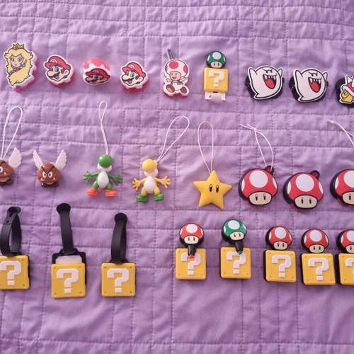 Super Mario Nintendo figures like new, pack of 25 pieces