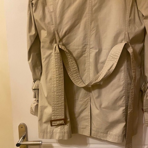 Beige trench coat with sleeveless vest like new 2 in 1