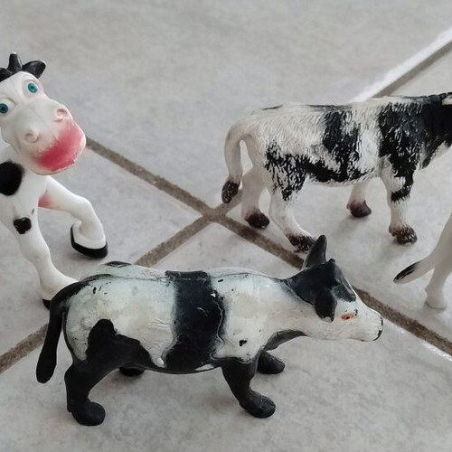 Farm plastic animal figures, pack of 17