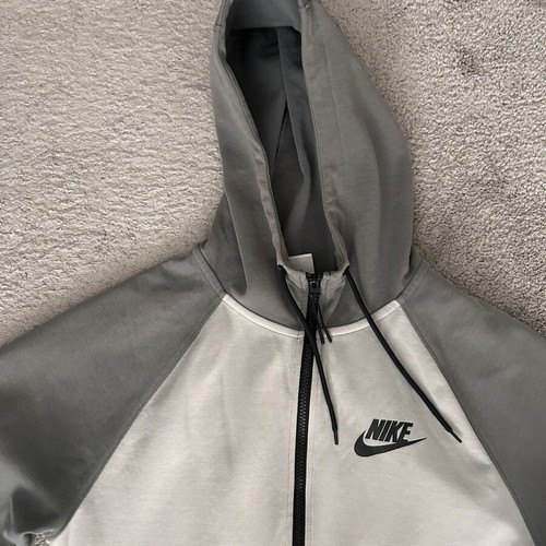 Nike Men's Sportswear Full Zip Hoodie Tech Fleece Smoke Grey S like new
