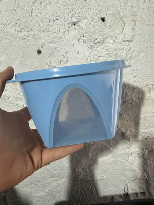Tupperware T32 1.5L container