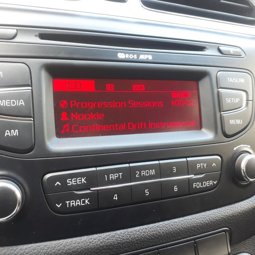 Kia CEED 2 (JD) factory radio CD MP3 2013 like new