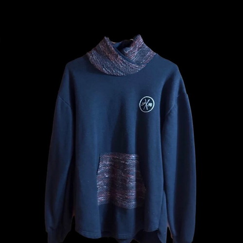 Jan Rocco turtleneck sweatshirt size M like new, black with knit details