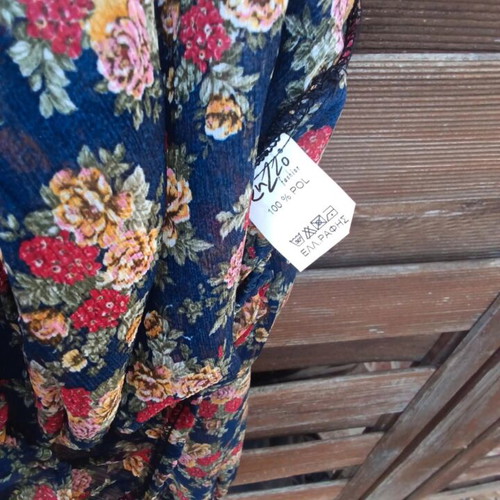 Enzzo blouse one size, like new, blue and red polyester