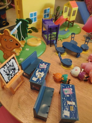 Peppa toy set used