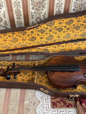 Βιολί Stradivarius Antonius μεταχειρισμένο σε πολύ καλή κατάσταση με θήκη