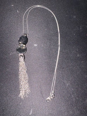 Necklace like new, gray accessory
