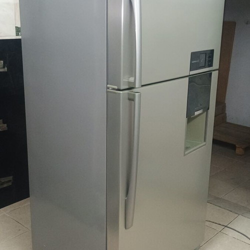 LG Nofrost refrigerator with freezer and water dispenser