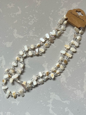 Κολιε με λευκές πέτρες